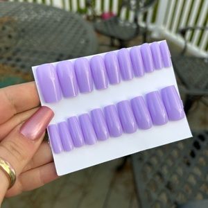Lilac Press On Nails